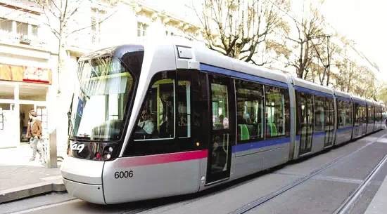 圖4 有軌電車