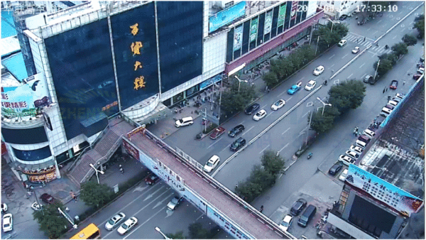 圖13 排隊(duì)長(zhǎng)度平均120米，只需等一次紅燈就能通過(guò)路口（優(yōu)化后）