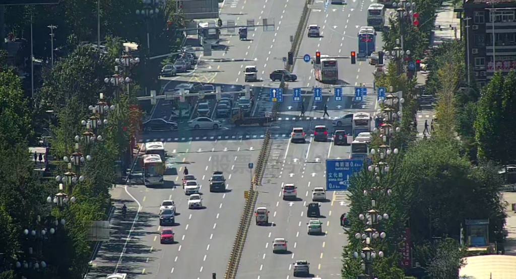 圖7 禁左后平峰車輛排隊(duì)長度