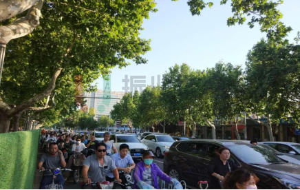 圖6 老八一路口南進(jìn)口機(jī)動(dòng)車排隊(duì)情況